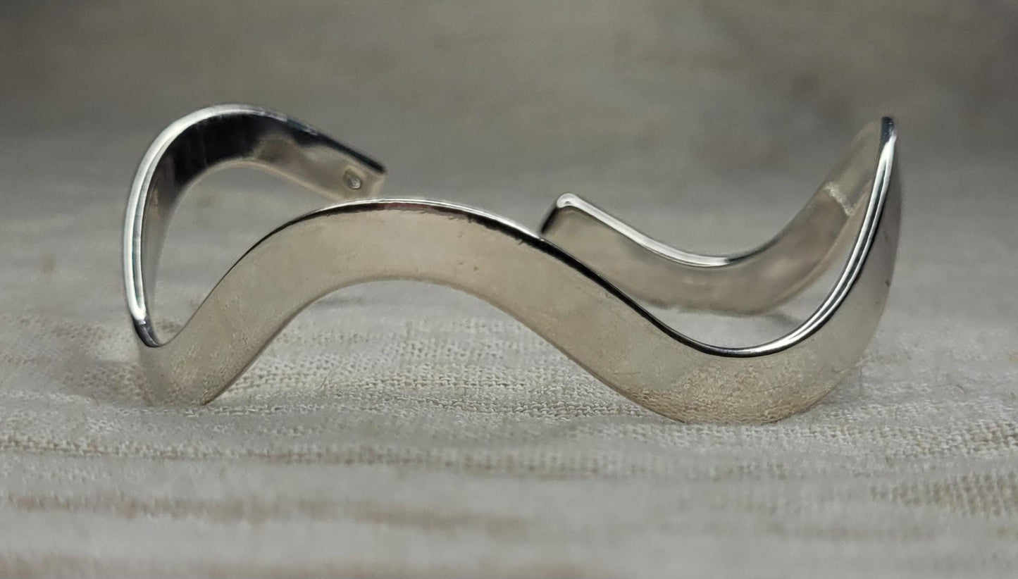 Wavy Cuff Bracelet 925 Solid Silver, Open Cuff Bracelet, Adjustable Cuff Bracelet, Statement Piece- BWC4