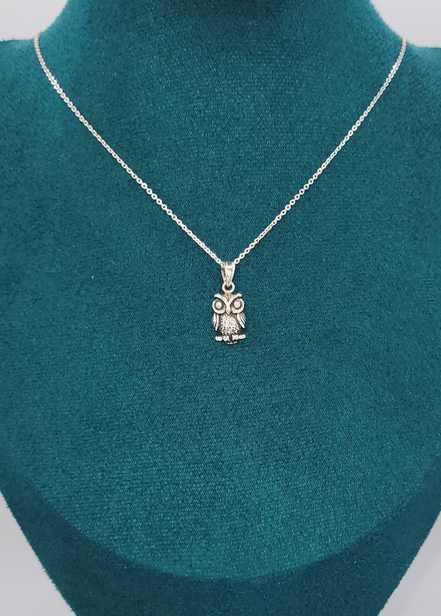 Observant Owl Pendant Necklace 925 Silver - NAO3